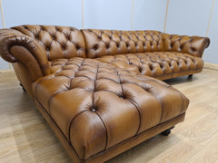 Oskar Chaise Collection