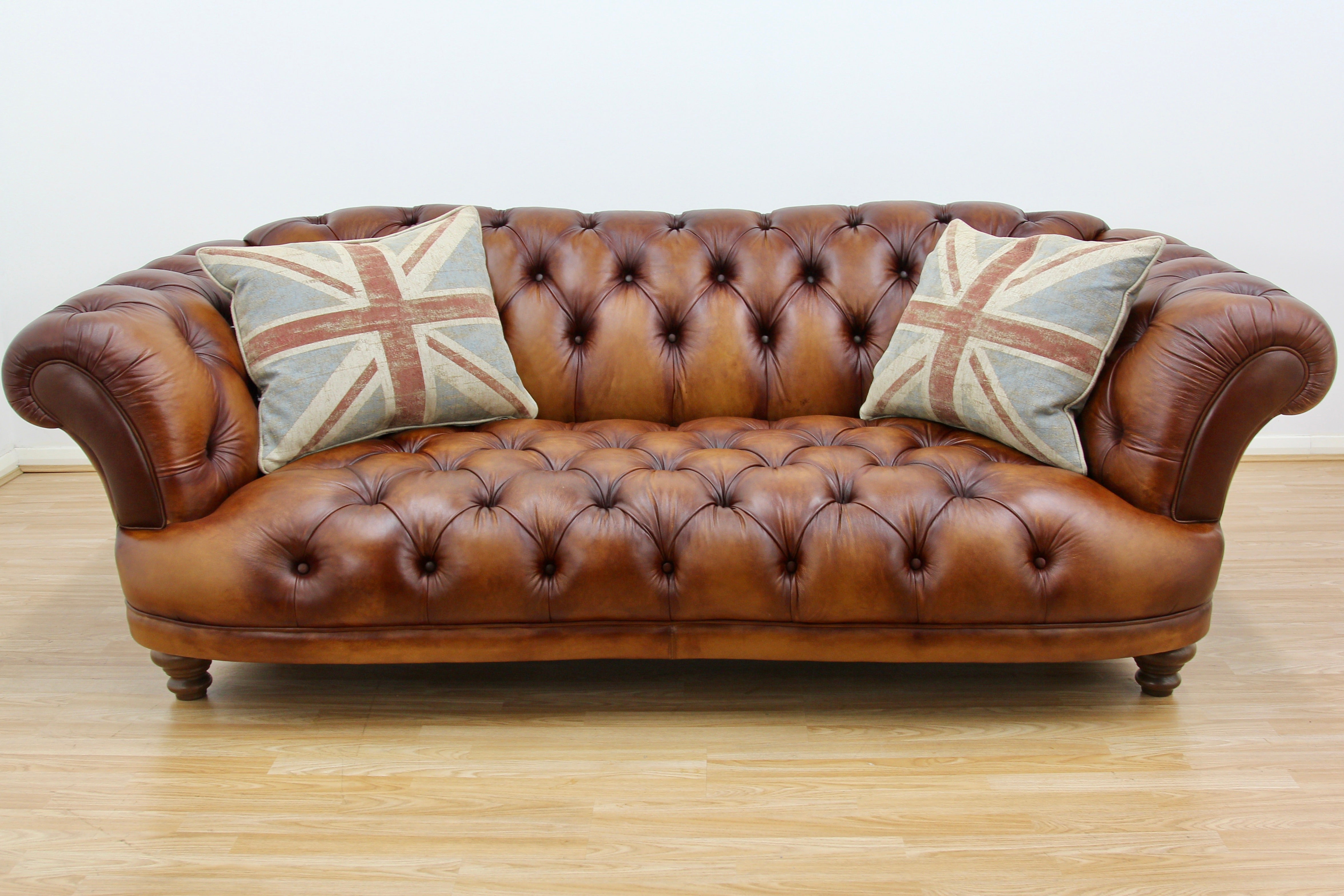 Oskar Large 4 Seater Chesterfield Leather Sofa